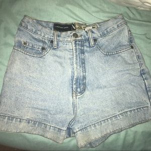 Vintage high waisted jean shorts